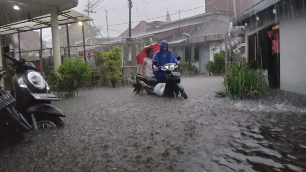 Banjir BPBD Kota Malang antisipasi banjir perahu karet