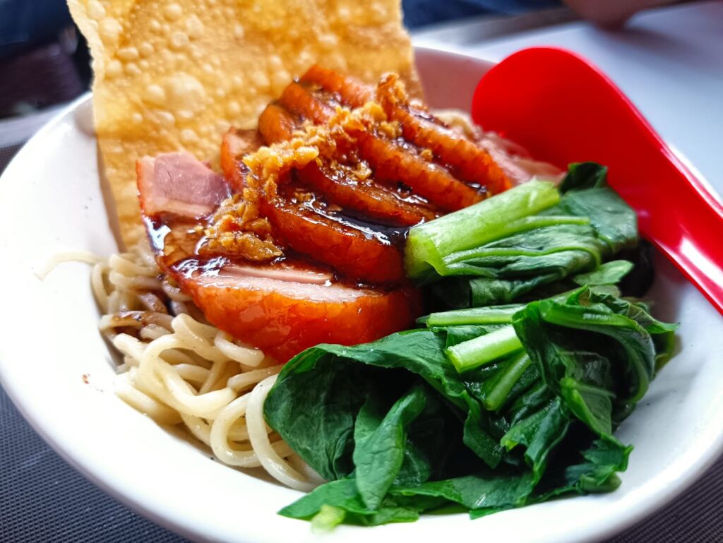 Menyantap Lezatnya Bakmi Bebek Peking Depot Chou Guo di Kota Malang
