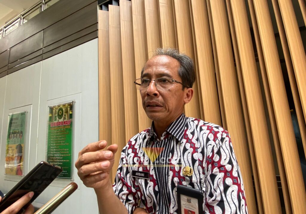 Caption : Kepala Dinas Pemberdayaan Perempuan dan Perlindungan Anak (DP3A) Kabupaten Malang, Arbani Mukti Wibowo saat ditemui awakmedia (Blok-a.com/ Putu Ayu Pratama S)