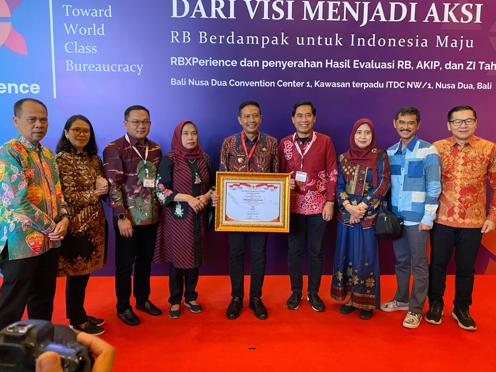 Pemerintah Kota (Pemkot) Malang kembali meraih prestasi gemilang dengan meraih penghargaan Sistem Akuntabilitas Kinerja Instansi Pemerintah (SAKIP) 2023