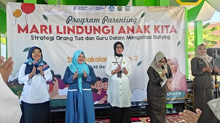 Program parenting bertajuk ‘Strategi Orang Tua dan Guru dalam Mengatasi Bullying’, di SDN Bakalan Krajan 2, Rabu (20/12/2023).