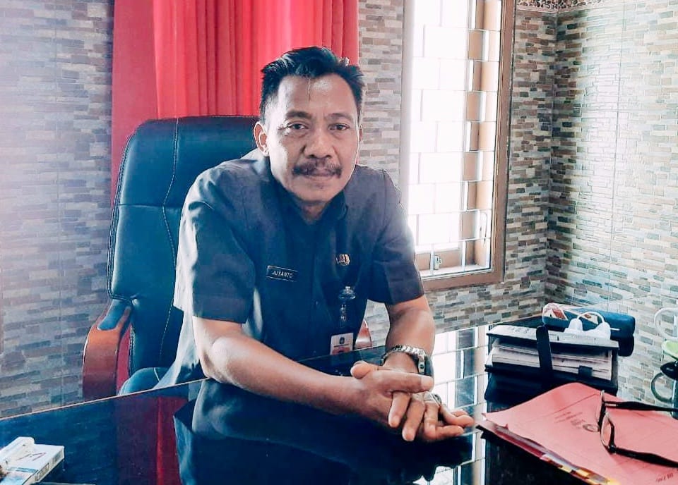 Kepala Dinas Koperasi Usaha Kecil dan Menengah dan Tenaga Kerja Kota Blitar Juyanto. (Foto : blok-a.com/Bambang)