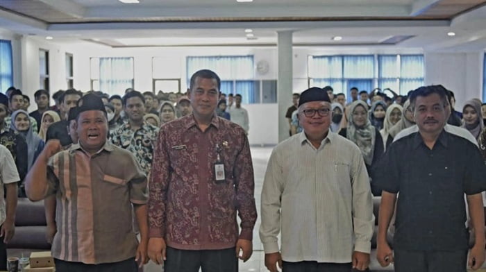 Bakesbangpol Provinsi Jawa Timur menggelar sosialisasi pemberdayaan organisasi kemasyarakatan di UPT Balai Latihan Kerja, Ngunut Kabupaten Tulungagung. (blok-a.com/Fajar)