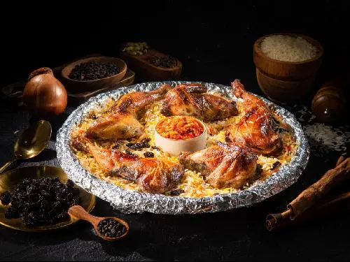 Nasi Kebuli di nampan