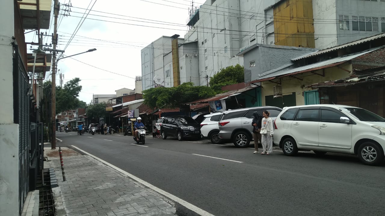 Situasi Terkini Jalan Depan Bakso President Sempat Membludak Sampai Macet