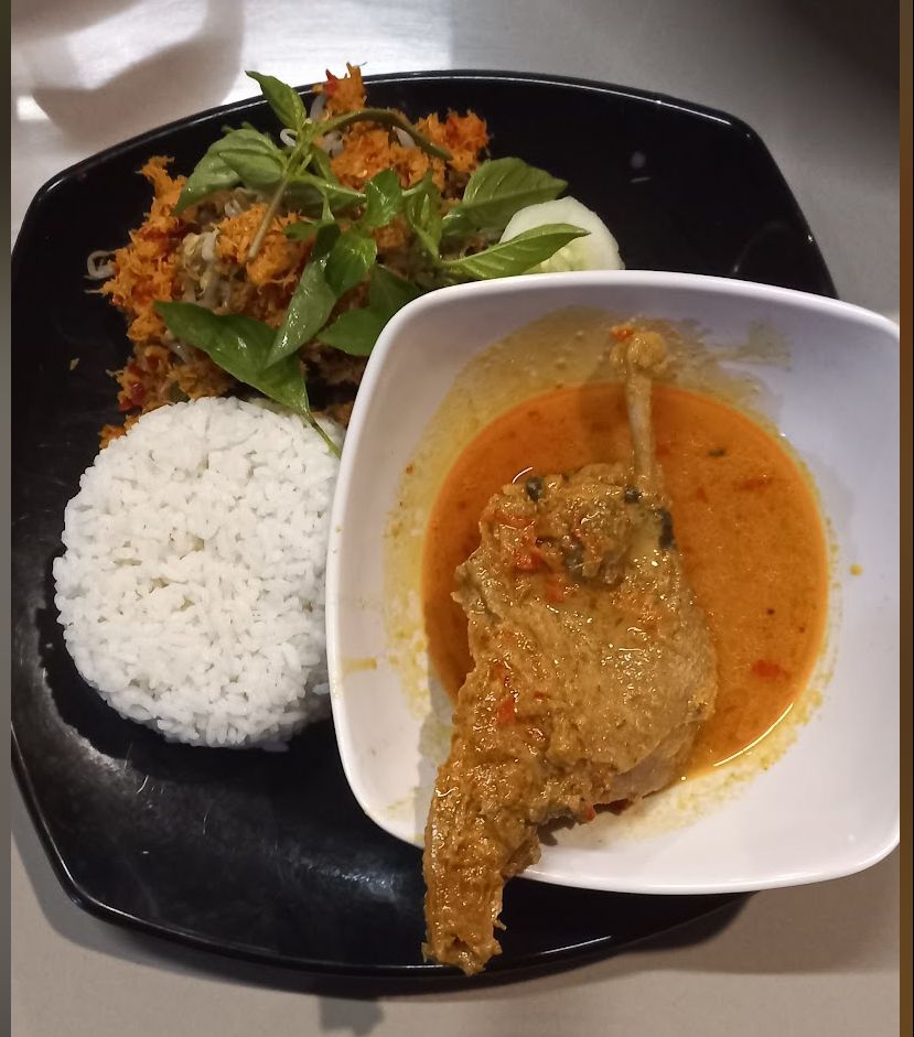 Lezatnya menthok pedas Warung Rakyat Pakisaji, Kabupaten Malang (Dok. Gmaps)