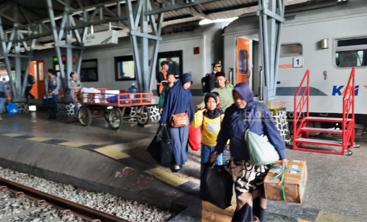 Situasi di Stasiun Blitar. (blok-a.com/Fajar)
