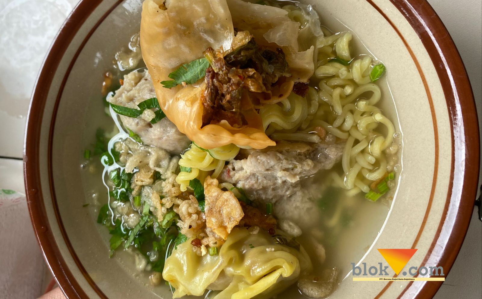 Kelezatan bakso urat super di Warung Tujuh Rasa Kota Batu (Blok-a.com/ Putu Ayu Pratama S)