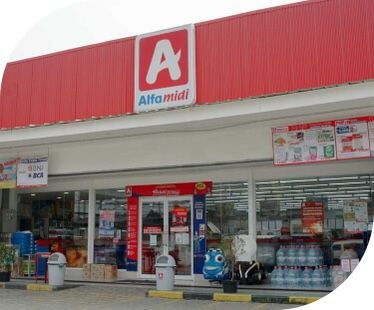 Bagian depan Alfamidi (foto : Widya Amalia/Blok-A.com)