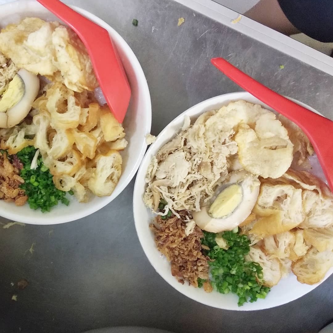 Bubur Ayam di Kota Malang Ini Terkenal Akan Topping Lezatnya, Ini Lokasi dan Harganya