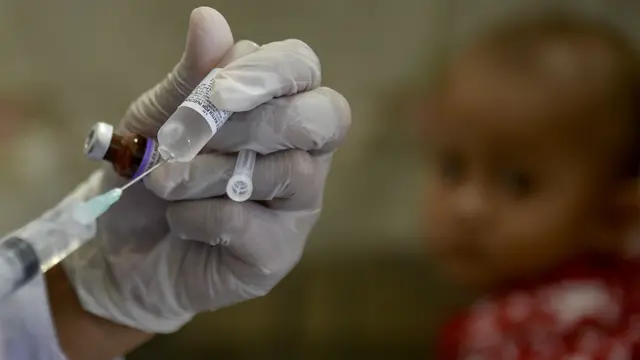 Ilustrasi vaksin Polio. (CHAIDEER MAHYUDDIN/AFP)