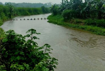 sungai Kali Mbambang Blitar. (blok-a.com/Bambang)