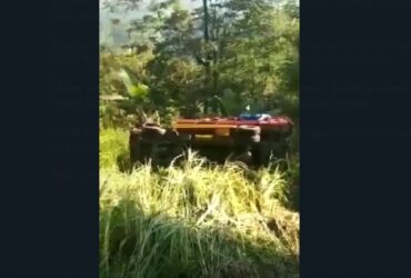 Usai Mberot, Truk Rombongan Bantengan Putra Rejosari Masuk Jurang Perbatasan Pasuruan-Malang