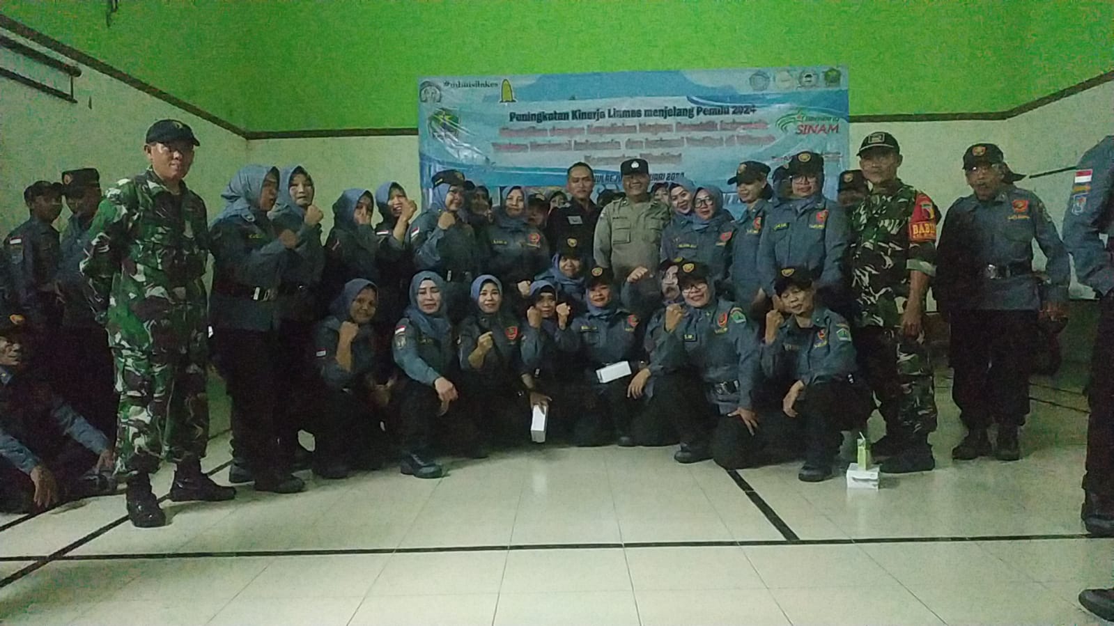 Ratusan Linmas Kelurahan Bunulrejo Kota Malang Siap Amankan TPS di Pemilu 2024