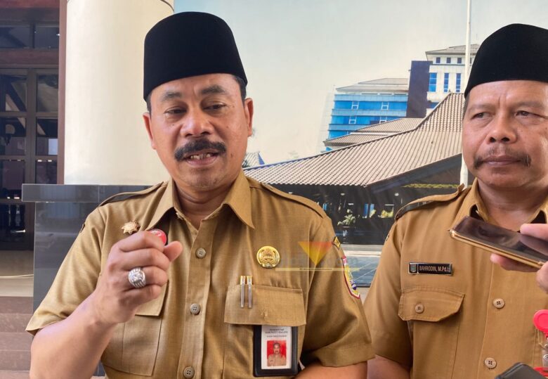 Kepala Dinas Pendidikan Kabupaten Malang, Suwadji saat ditemui awakmedia di Pendopo Panji (blok-a.com/ Putu Ayu Pratama S)