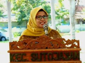 Bupati Blitar Hj. Rini Syarifah membuka Musrenbang Tingkat Kecamatan dan Musyawarah Pena Intan (Perempuan, Anak, Penyandang Disabilitas dan Kelompok Rentan) di Kantor Kecamatan Sutojayan. (blok-a.com/Fajar)