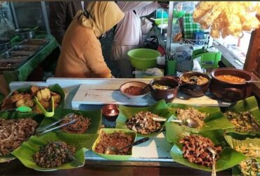 Aneka menu warung Mbak Sih berlokasi di Kecamatan Pujon (dok. Google Review)