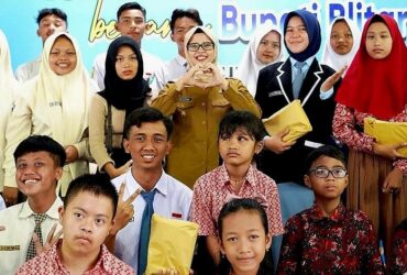 Bupati Blitar Hj. Rini Syarifah bertemu dan berdialog bersama Forum Anak Kabupaten Blitar di Pendopo Ronggo Hadi Negoro (RHN). (blok-a.com/Fajar)