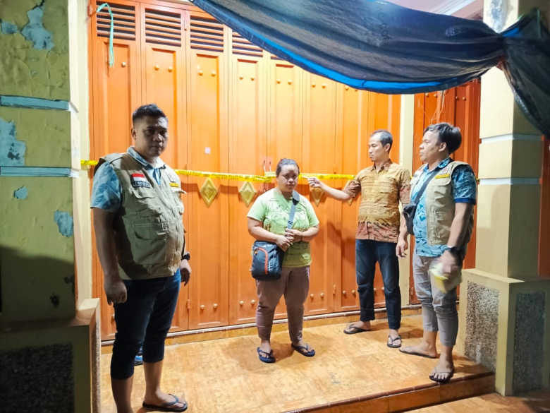 Penyegelan gudang repacking beras bulog di Kecamatan Tumpang, Kabupaten Malang (dok. Satreskrim Polres Malang for blok-a.com)