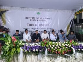 Masjid Jami' Darussalam Eratkan Silaturahmi Warga RW 1 Kelurahan Mojolangu Kota Malang