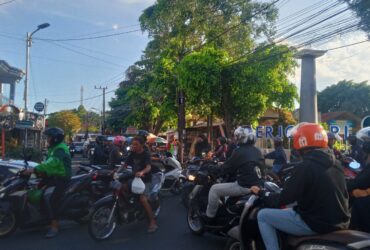 Berburu Takjil Bikin Macet di Jalan Merjosari Kota Malang