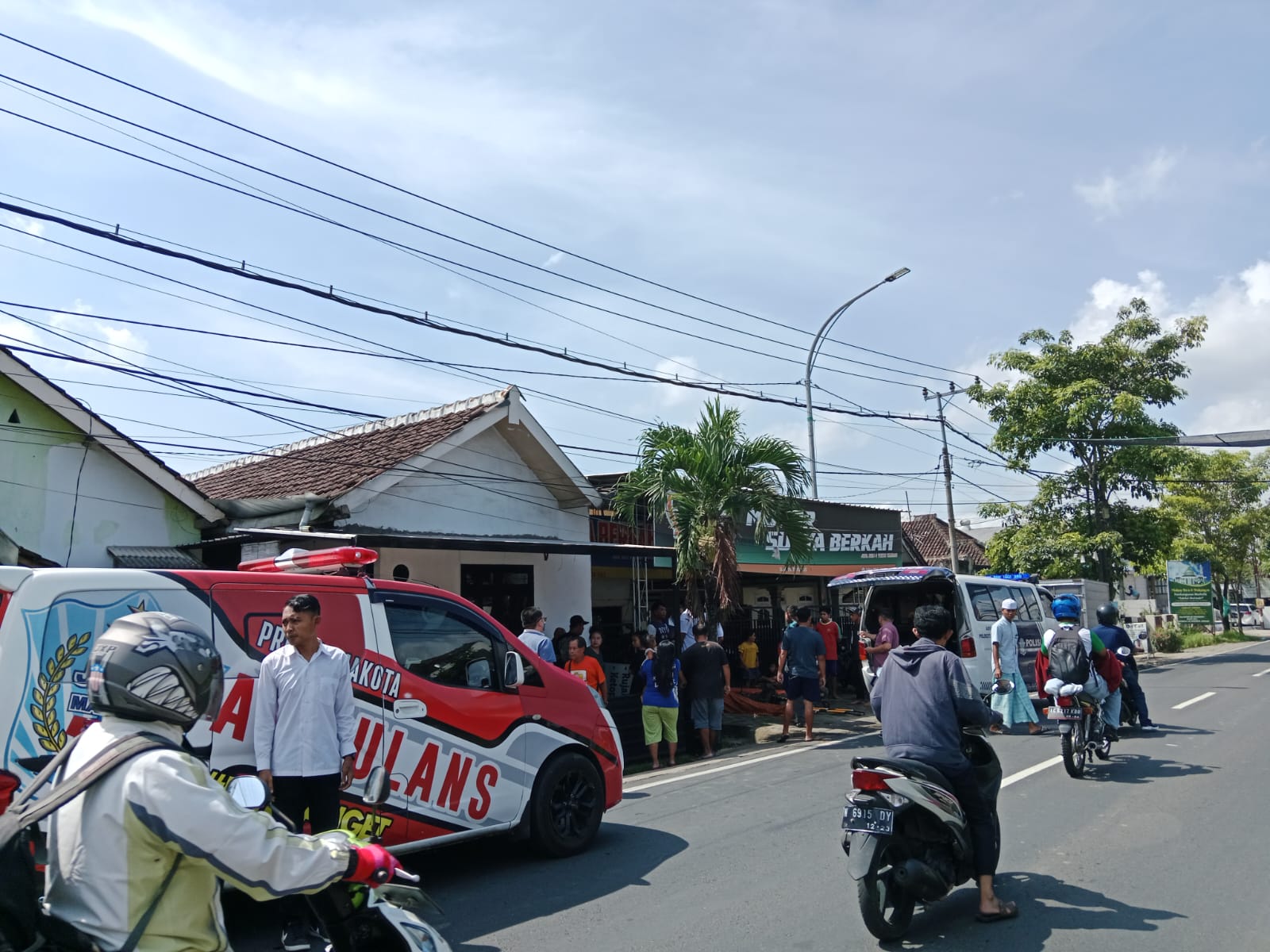 Pengendara Sepeda Motor Ini Pingsan Lalu Meninggal Dunia di Buring Kota Malang
