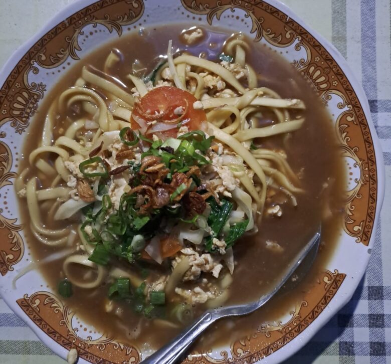 Bakmie perempatan Kepanjen (blok-a.com/ Putu Ayu Pratama S)