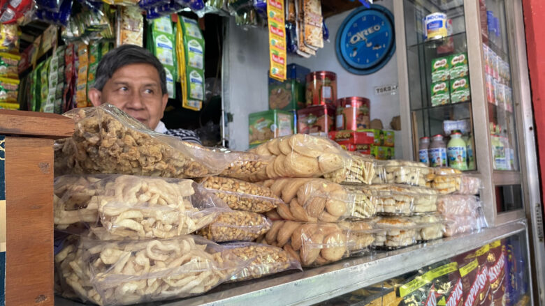 Antisipasi Peredaran Kue Lebaran Kadaluarsa, Satgas Pangan Sidak Pasar Kepanjen Malang