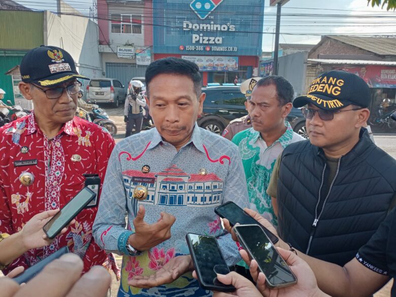 Pj Wali Kota Malang Tinjau Lokasi, Jelaskan Penyebab Pipa PDAM Bisa Jebol