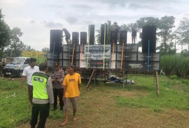 Proses pembubaran check sound horeg di Desa Kanigoro, Kecamatan Pagelaran, Kabupaten Malang (dok. Humas Polres Malang)