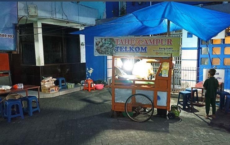 Berbicara soal Malang memang tak pernah ada habisnya. Selain terkenal dengan wisatanya, Kota Malang juga memiliki beragam kuliner yang patut dicoba. 