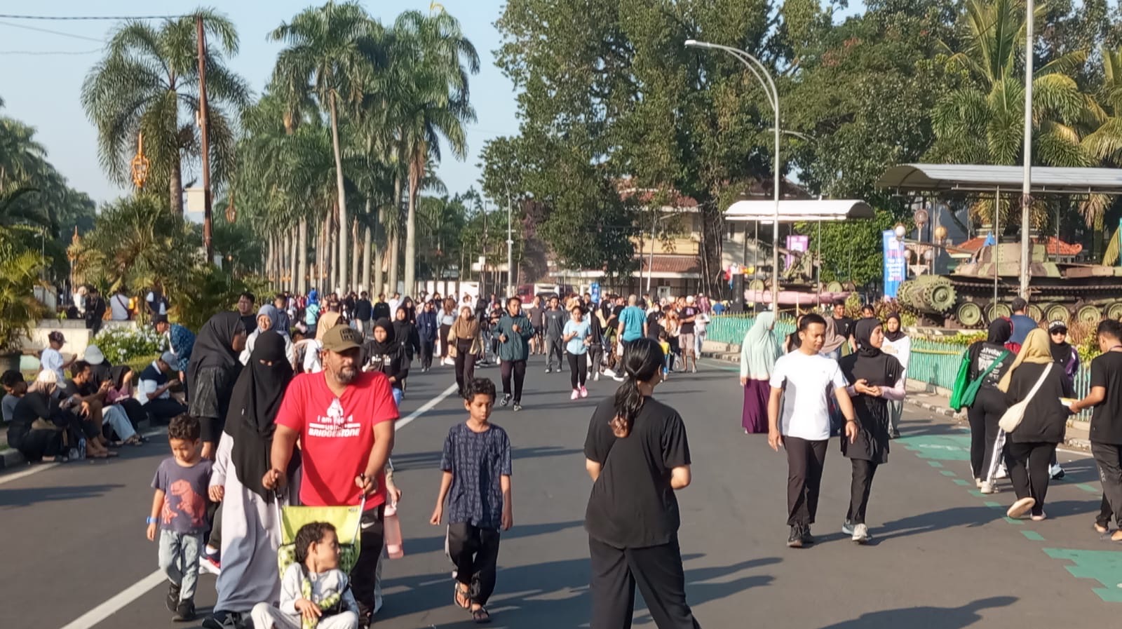 Makin Rapi, Penataan UMKM di CFD Reborn Bikin Nyaman Pengunjung
