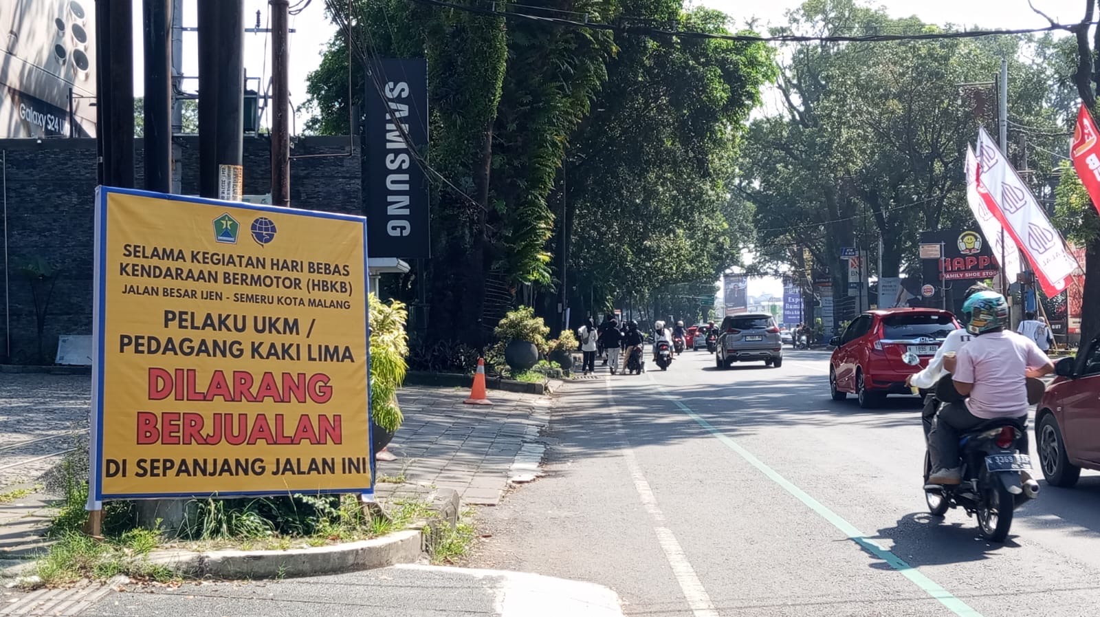 Makin Rapi, Penataan UMKM di CFD Reborn Bikin Nyaman Pengunjung
