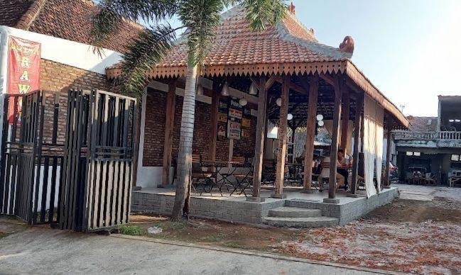Warung rawon Boyan, di Kecamatan Kepanjen, Kabupaten Malang (dok. Google foto)