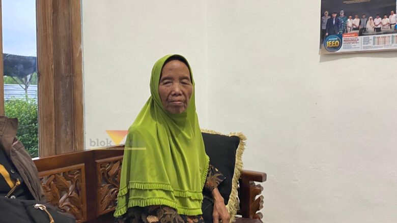 Paitun (92) warga Dusun Pabrian, Desa Sukonolo, Kecamatan Bululawang, Kabupaten Malang menjadi calon jemaah haji tertua di Kabupaten Malang (blok-a.com/ Putu Ayu Pratama S)
