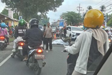 Lawan Arah, Pemotor Tewas Tertabrak Truk di Bululawang