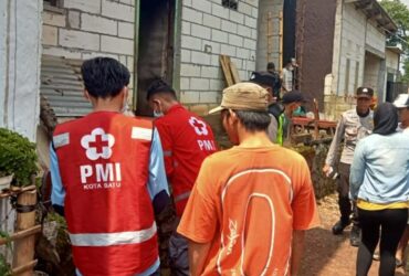 Demi Wasiat, Ayah di Kota Batu Dimakamkan di Kamar