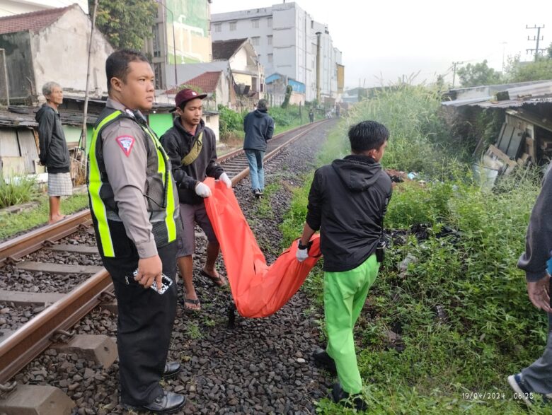 Pemuda Ini Tewas Setelah Terabrak Kereta Api di Perlintasan dekat Bakso Presiden Kota Malang