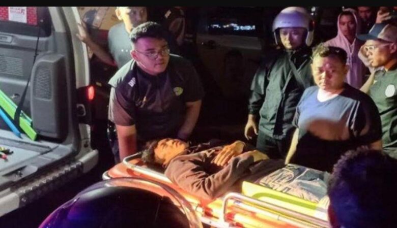 Diduga Tak Fokus Berkendara, Sopir Mobil Calya Sebabkan Pemotot di Malang Masuk Selokan