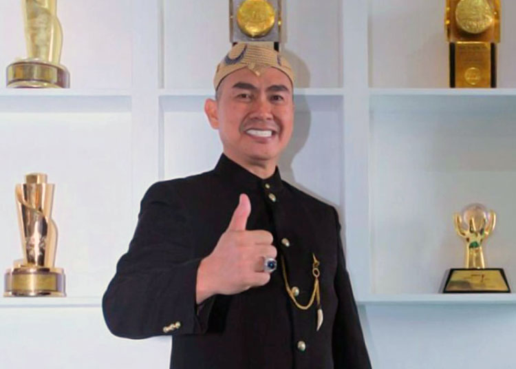 Mochamad Anton yang juga akrab dipanggil Abah Anton (foto: Official Facebook)