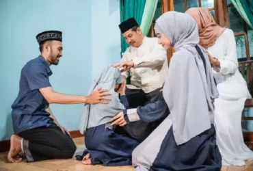 Asal Usul dan Makna Mendalam Tradisi Sungkem di Malang Saat Idul Fitri