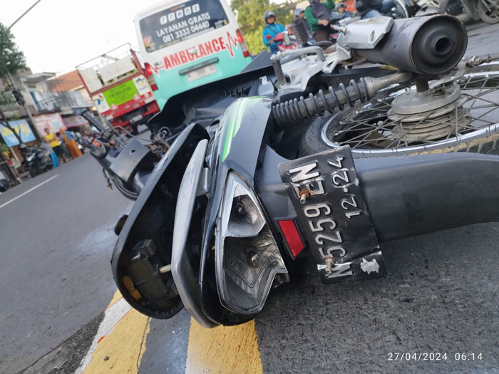 Motor korban kecelakaan di jalan Kolonel Sugiono, Gadang, Kecamatan Sukun, Kota Malang, Sabtu (27/4/2024) pagi.