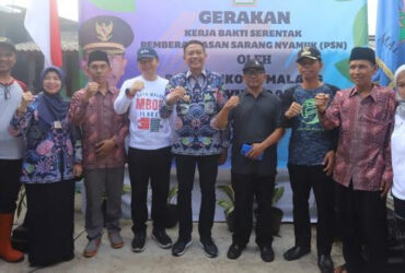 Pj Wali Kota Malang Wahyu Hidayat mengajak masyarakat gencarkan gerakan PSN untuk berantas DBD.