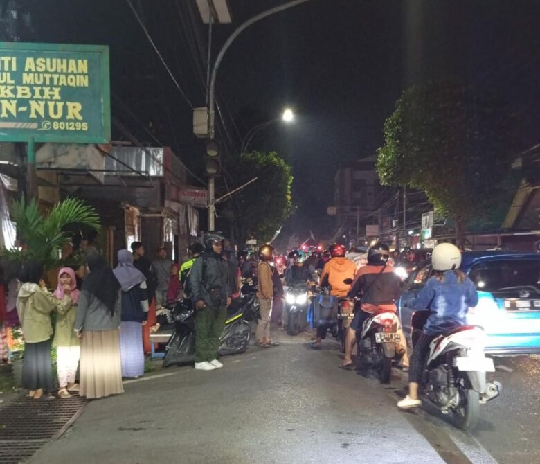 Mobil Sedan Tabrak 3 Pejalan Kaki di Sukun Malang