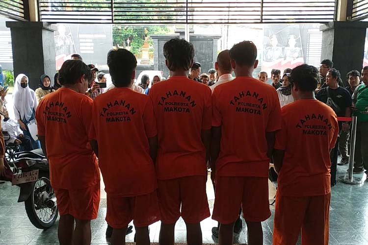 5 Orang kawanan pelaku curas diamankan di Mapolresta Malang Kota (dok: blok-a.com)
