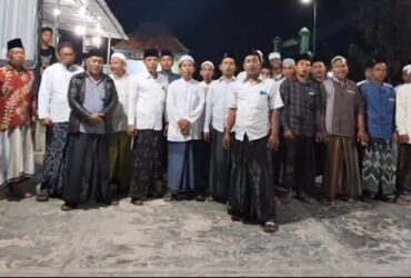 Kecamatan Kedungdung, Kabupaten Sampang, menyerukan petahana Bupati Sampang Haji Slamet Junaidi memimpin lagi, Jumat (17/5/2024).