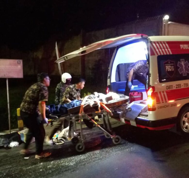 Kota Batu, blok-a.com - Kecelakaan terjadi di Jalan Ir Soekarno Kelurahan Beji Kecamatan Junrejo Kota Batu.