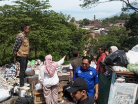 Kota Malang, blok-a.com - Warga Kelurahan Jatimulyo sempat mengeluhkan kondisi Tempat Pengolahan Sampah (TPS) yang terletak di samping Tempat Pemakaman Umum Jatimulyo