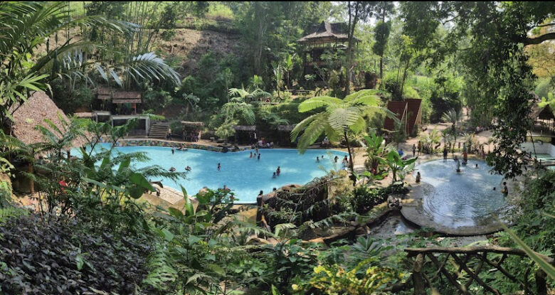 Lembah Gunung Sari, Wisata Alam untuk Berenang Sekaligus Mendaki di Malang