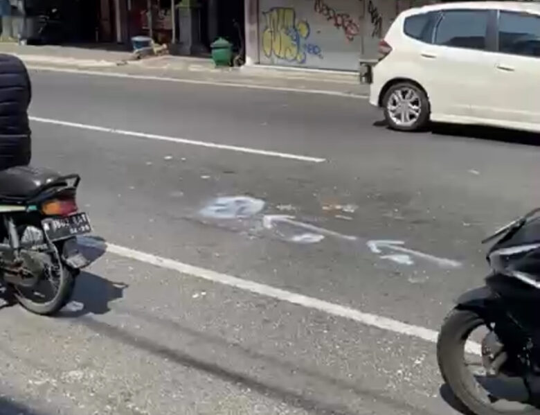 Kota Malang, blok-a.com - Peristiwa tabrak lari terjadi di Jalan MT Haryono Kelurahan Dinoyo Kecamatan Lowokwaru Kota Malang,